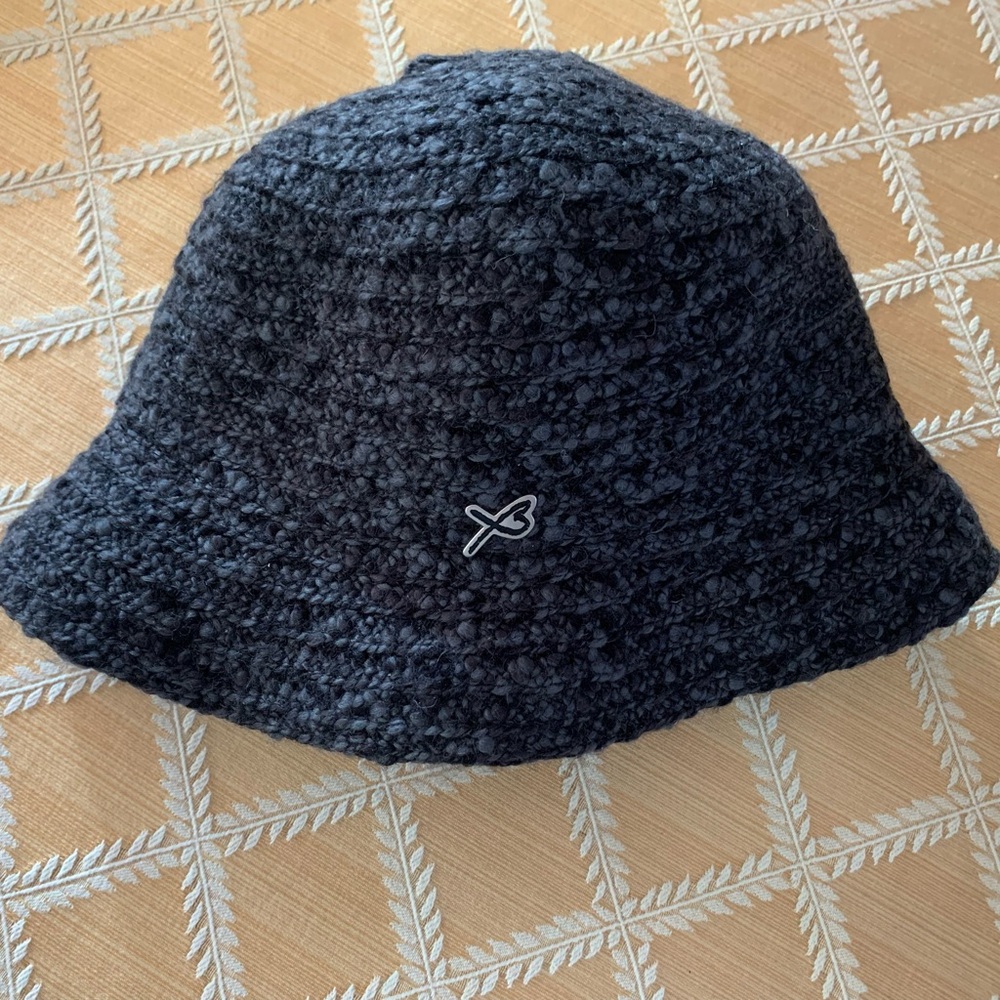 Betmar New York Charcoal Gray Knit Hat
